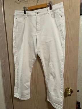 White Women's Capri Pants - Clean Classic Style